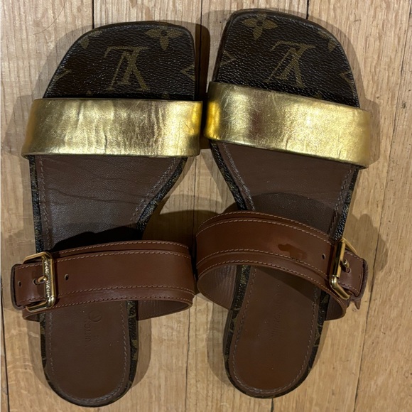 Louis Vuitton  Slide Sandals  size (37- 7) Sorry NO BOX - Picture 4 of 17
